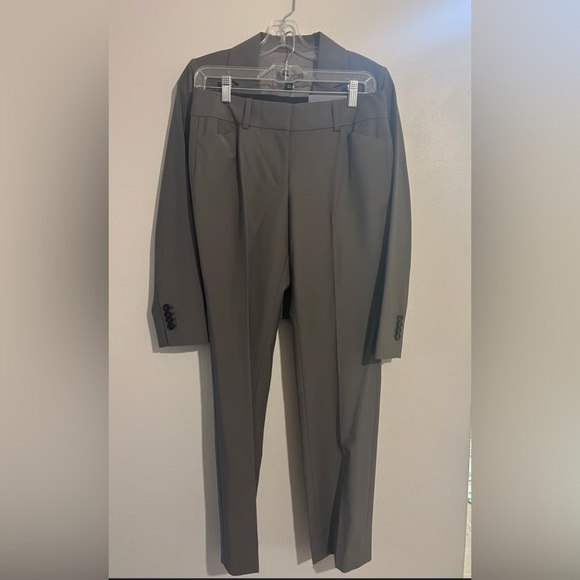 Ann Taylor Pant Suit Two Piece Wool Size 12  Gray - Picture 7 of 9
